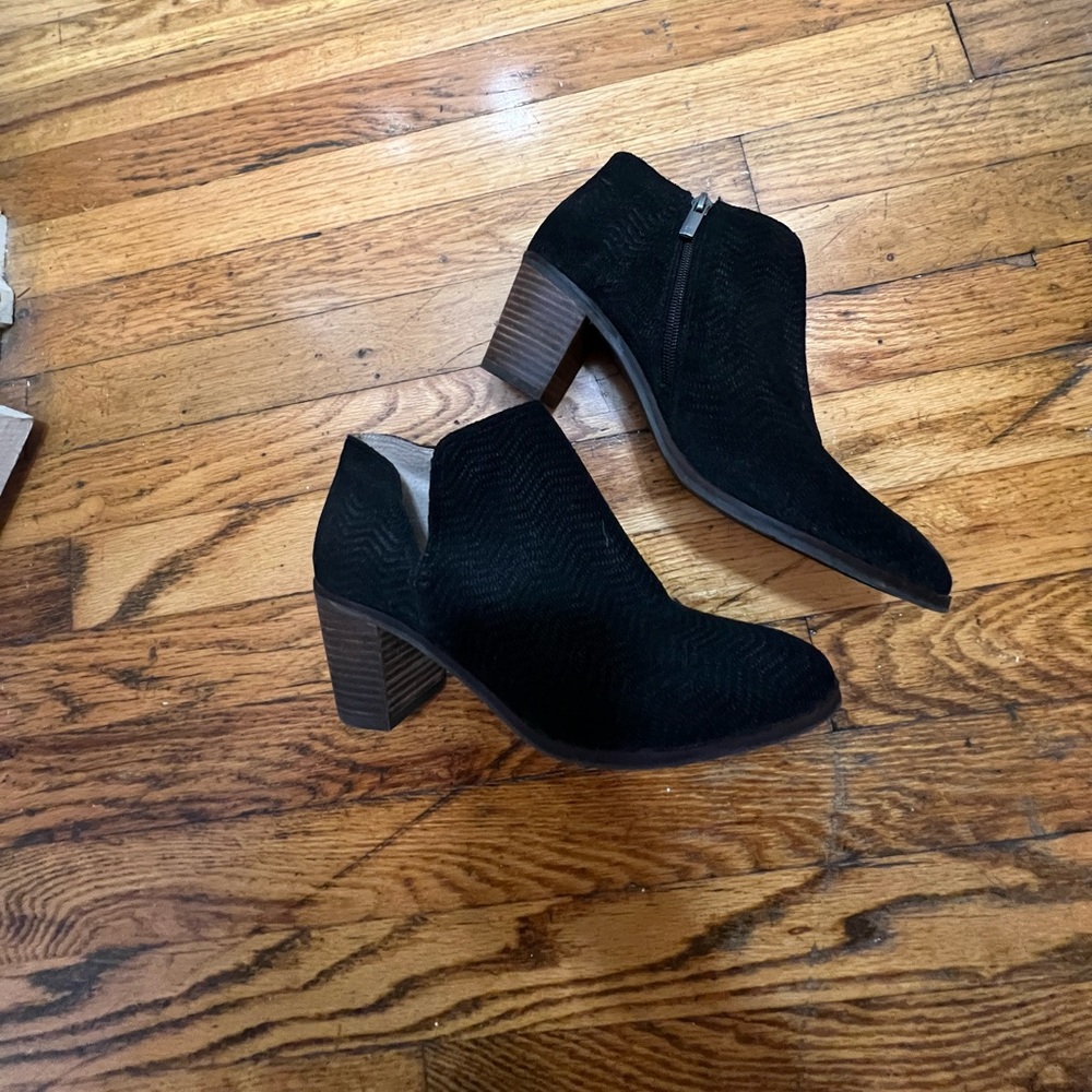 Lucky Brand women’s booties size 9